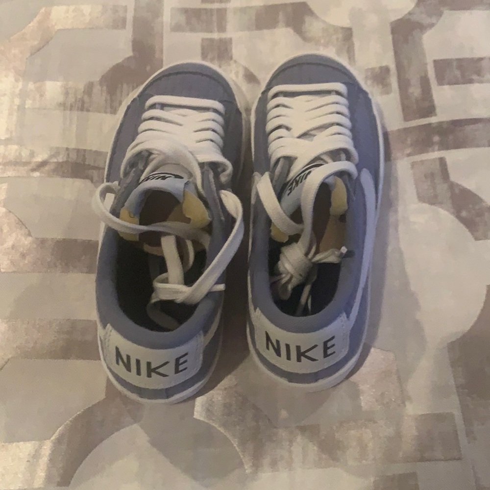 NWT Nike Custom Shoes